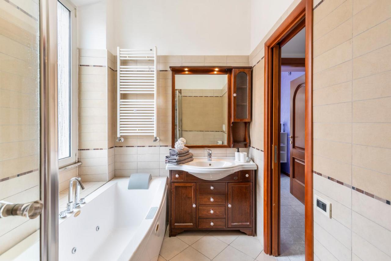 Hostly - Domus Happya - Dream In The Appia Antica Park Apartment โรม ภายนอก รูปภาพ