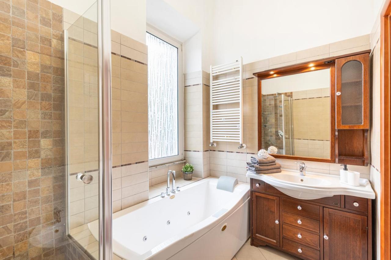 Hostly - Domus Happya - Dream In The Appia Antica Park Apartment โรม ภายนอก รูปภาพ